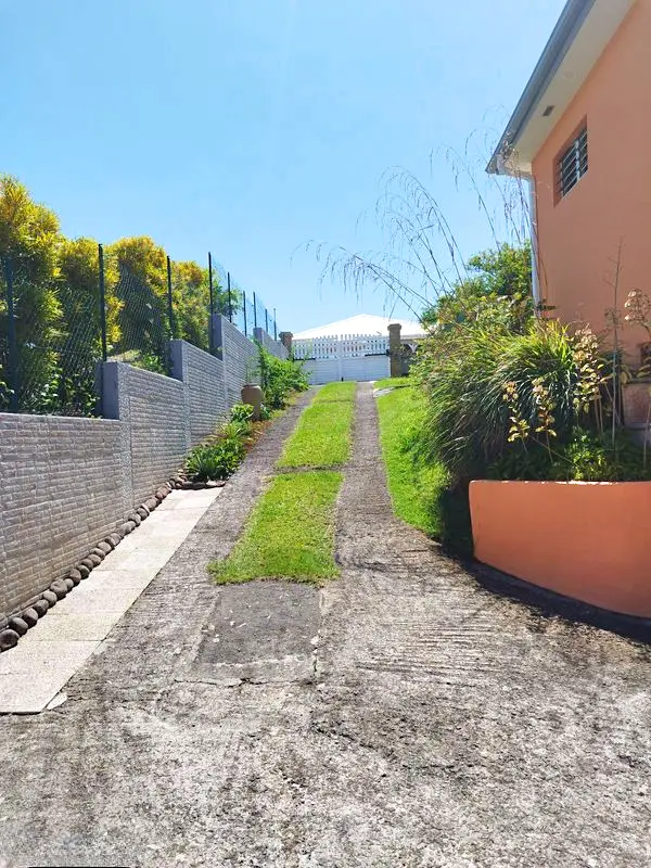 Villa T4 avec 1 studio