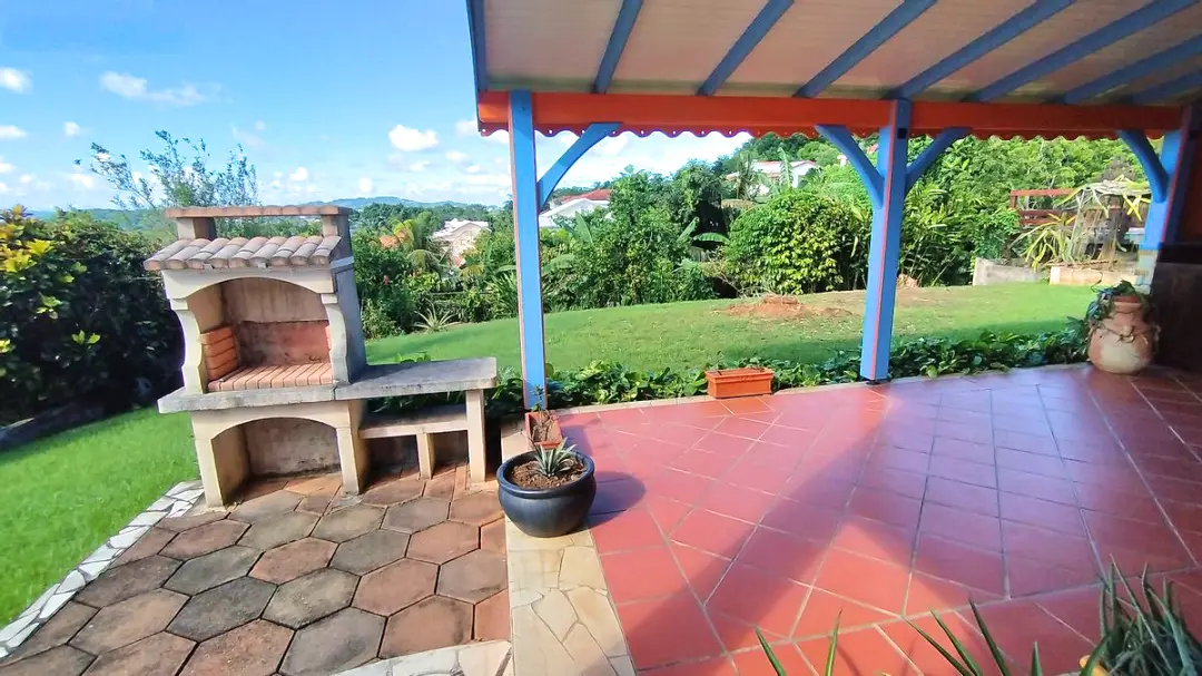 Villa T4 avec 1 studio