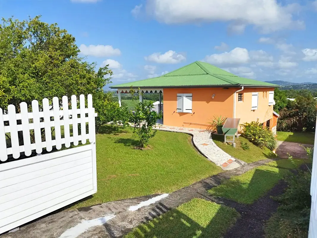 Villa T4 avec 1 studio