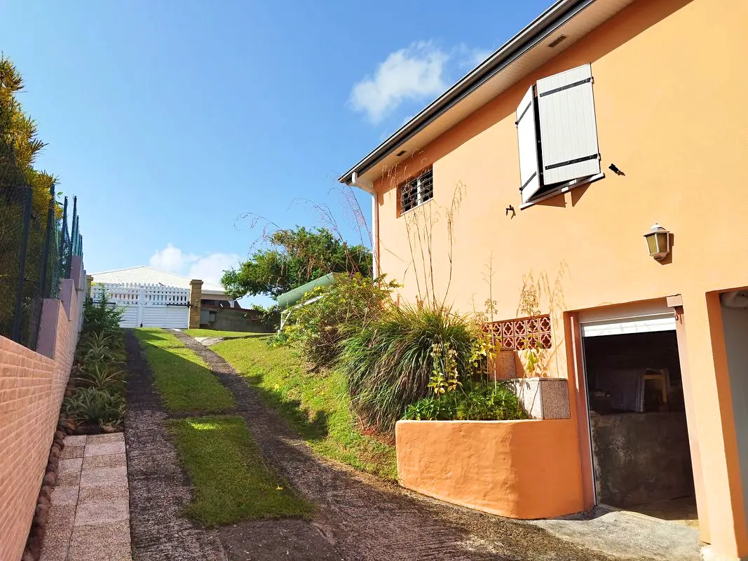 Villa T4 avec 1 studio