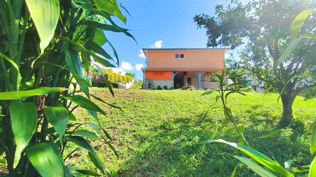 Villa T4 avec 1 studio