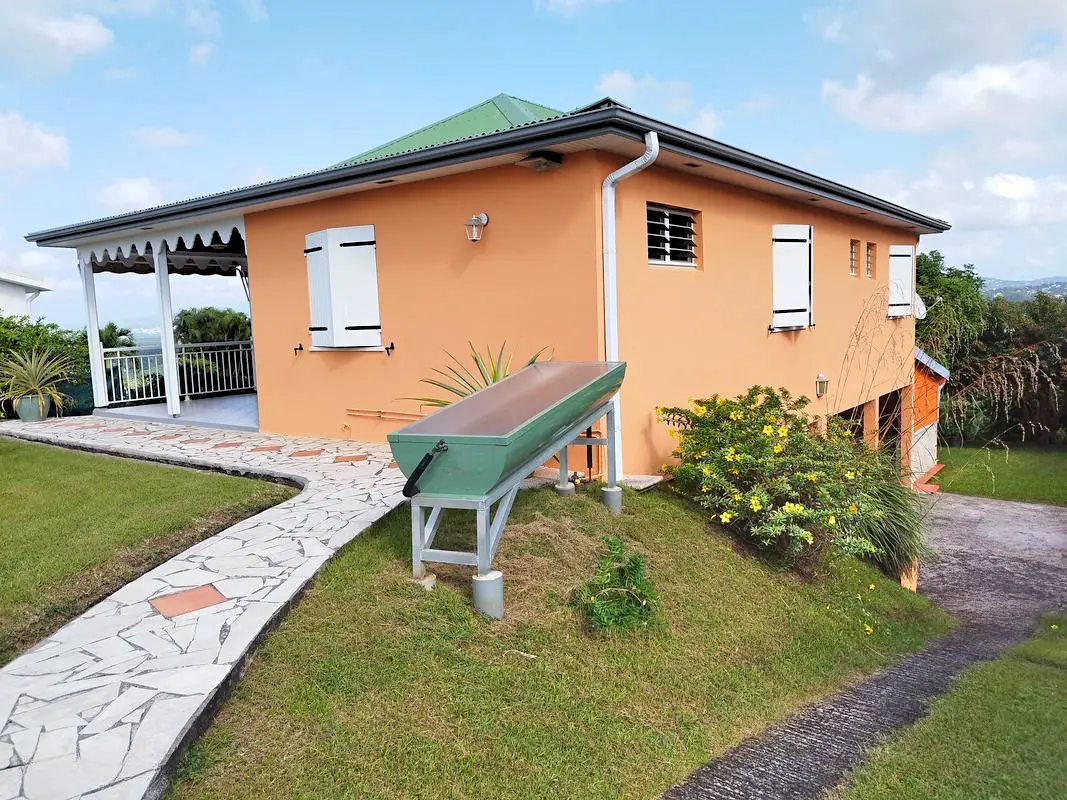 Photo de Villa T4 avec 1 studio à Rivière-Salée